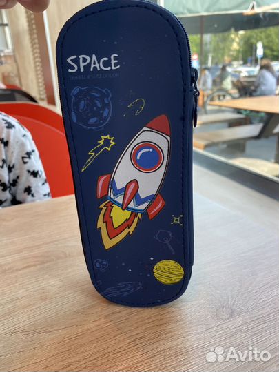 Пенал школьный новый