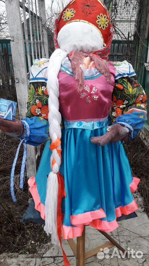 У дачное чучело