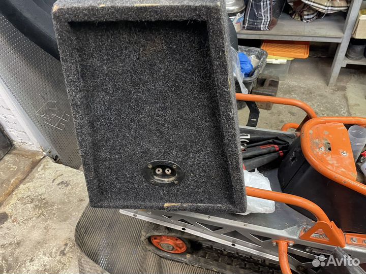 Автомобильный сабвуфер