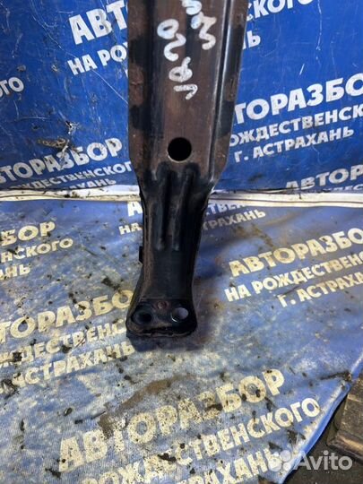 Балка подмоторная Nissan Cefiro A33 седан VQ20