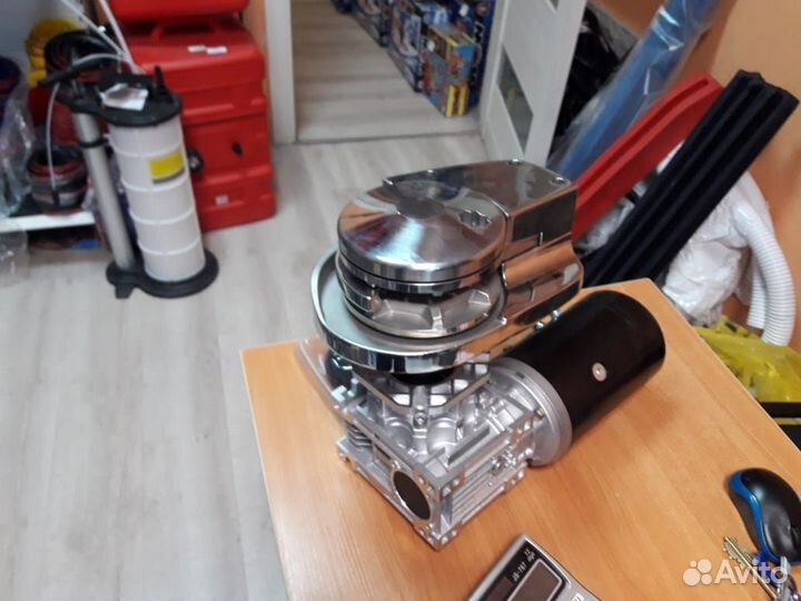Продам якорную лебедку 1500w