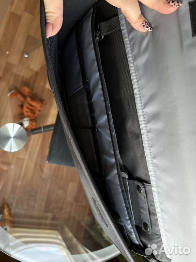 Портфель для ноутбука