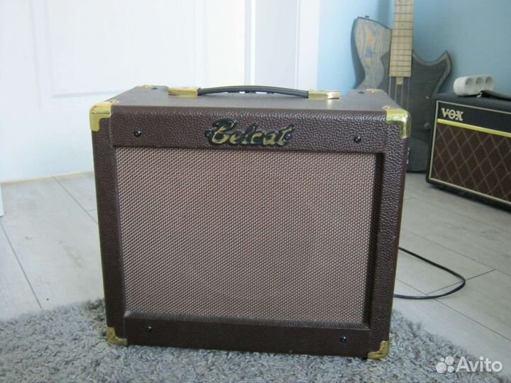 Гитарный комбоусилитель