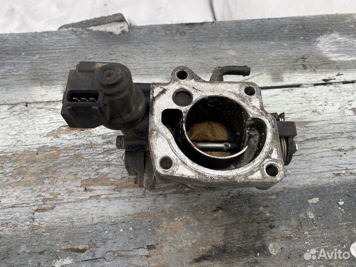 Заслонка дроссельная 1.6 Hyundai Elantra