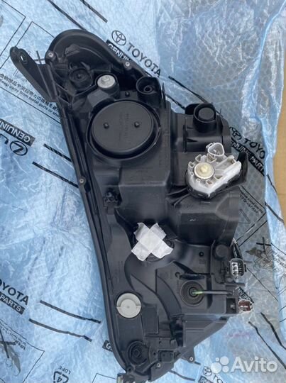 Фара Toyota rav 4 LED 2016-2019 оригинал