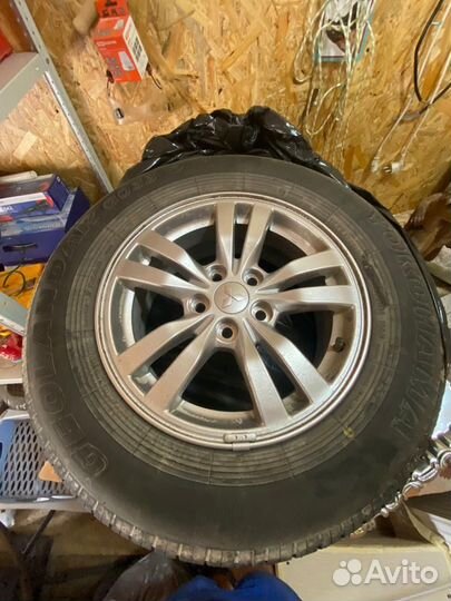 Yokohama geolandar G033 215/70 r16