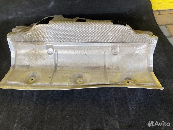 Тепловой экран глушителя BMW 5 BMW 6 BMW 7 бу ориг