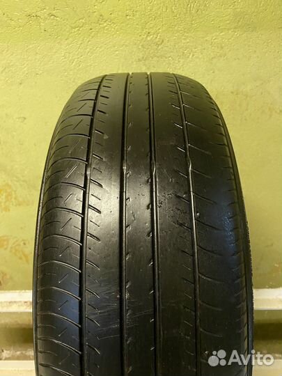 Yokohama dB Decibel E70 215/60 R16 V