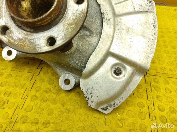 Кулак поворотный передний правый Bmw 520I F10