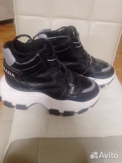 Кроссовки prada женские