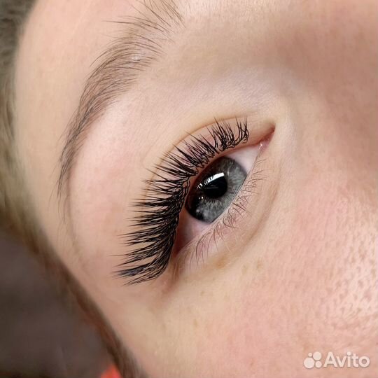 Наращивание ресниц на анатомическом матрасе