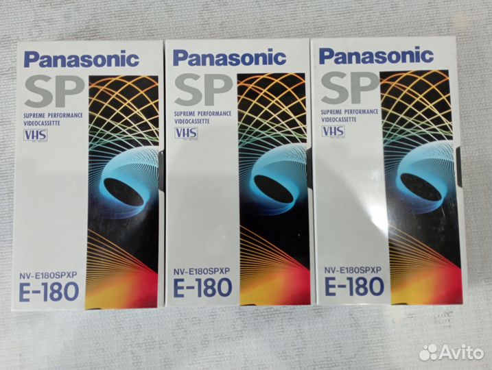 Новые, запечатанные видеокассеты