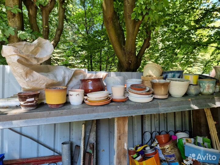 Горшки для цветов пластик до 0,5 л,керамика разные