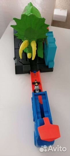 Хотвилс трек Трицератопс