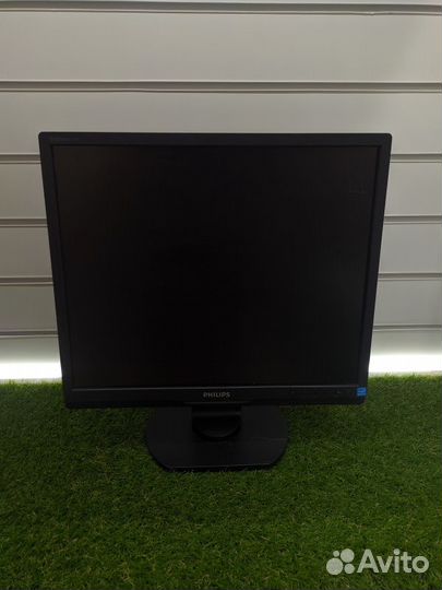 Монитор. Philips 19