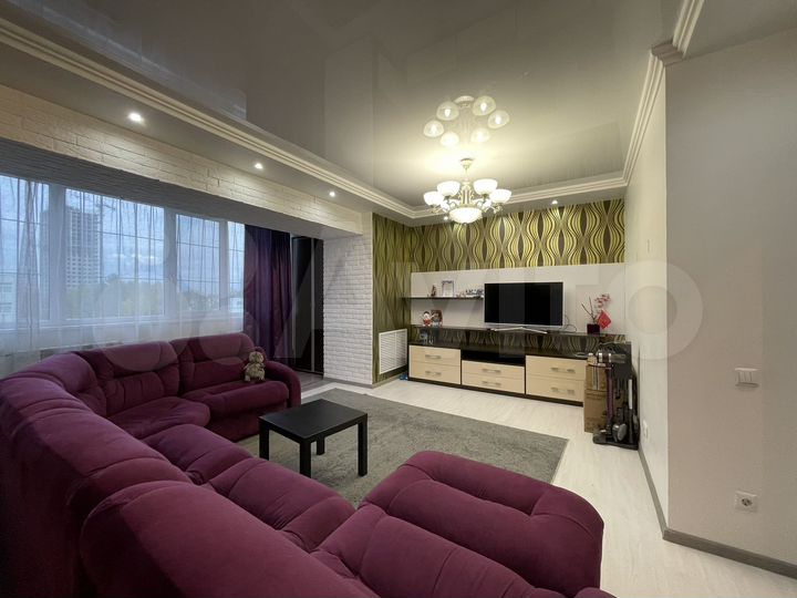 2-к. квартира, 70 м², 1/10 эт.