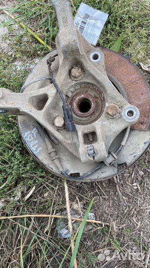 Поворотный кулак,со ступицей и дат. абс астра j