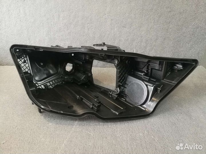 Корпус Фары Правый Audi A6 C8