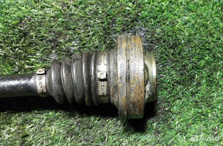 Привод задний правый Volkswagen Touareg (GP) I