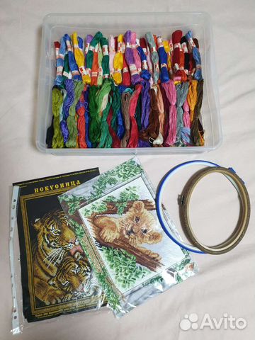 Вышивки, пяльца, мулине. Пакетом