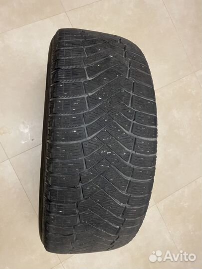 Pirelli Ice Zero FR 255/55 R18