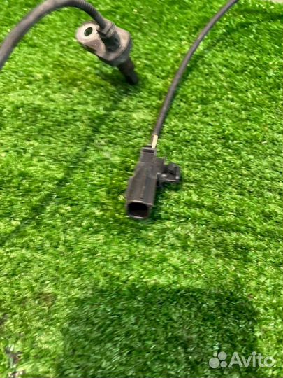 Датчик ABS(4) передний левый Toyota Sienta NSP170