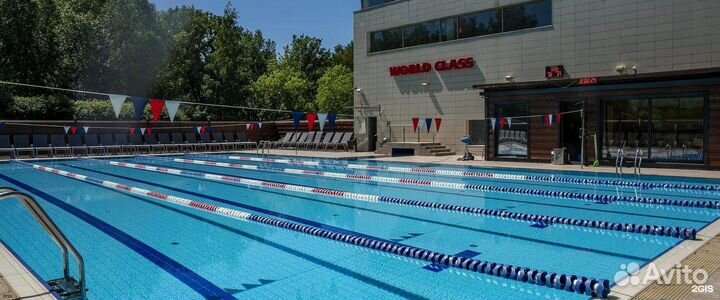 Абонемент в фитнес клуб с открытым бассейном
