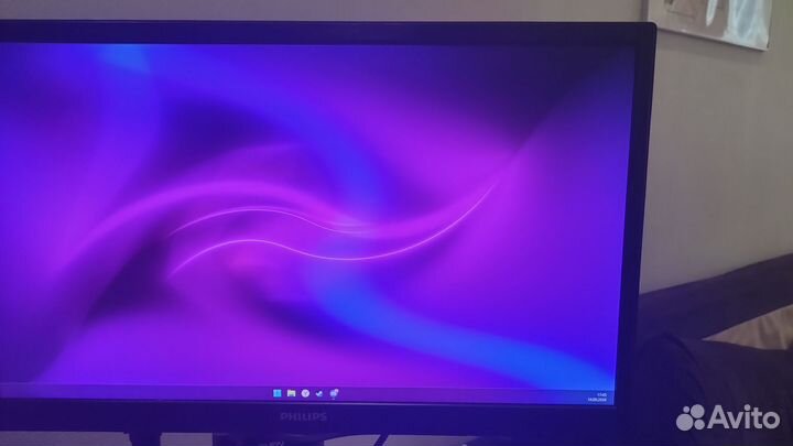 Монитор Philips 22 дюйма