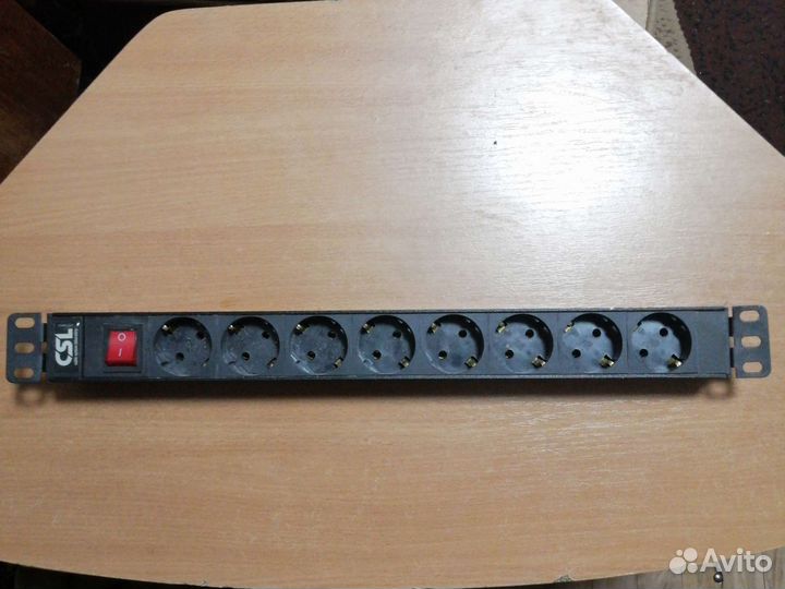 Блок силовых розеток 19U, 8 розеток, 2К+З, 16А