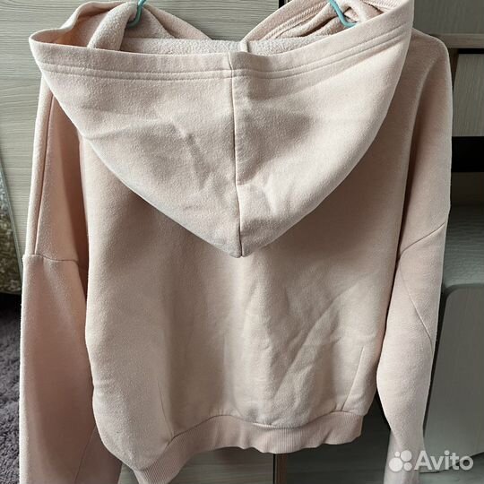 Спортивная кофта