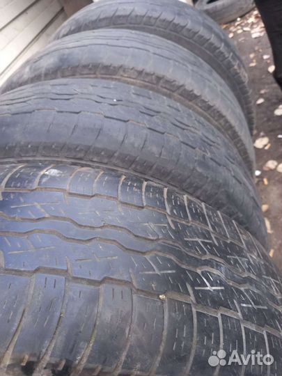 Bridgestone Dueler H/T 687 225/65 R17