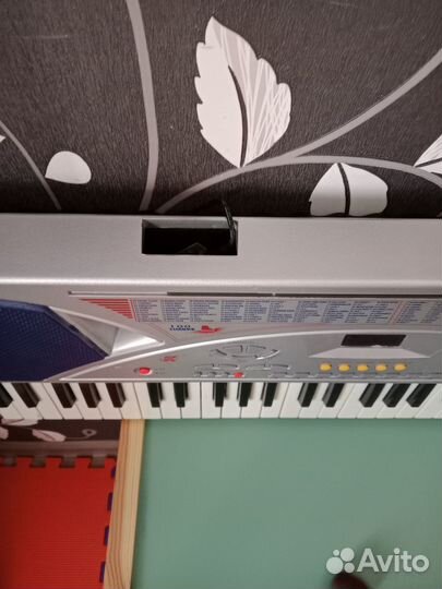 Продам или обменяю синтезатор MK2054