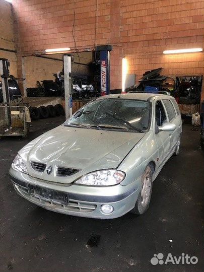 Разбор на запчасти Renault Megane 1996-2002