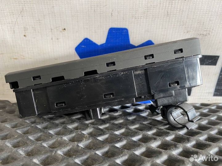 Блок управления стеклоподъемниками Volvo FH4