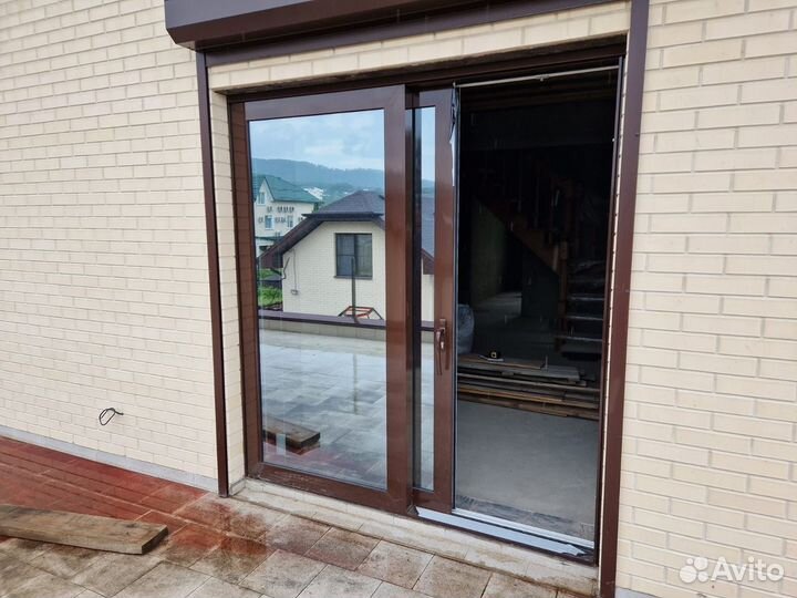 Алюминиевые портальные двери