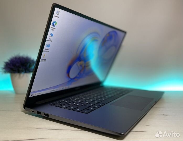 Ноутбук Honor MagicBook Pro X 15 i3 8 Гб SSD