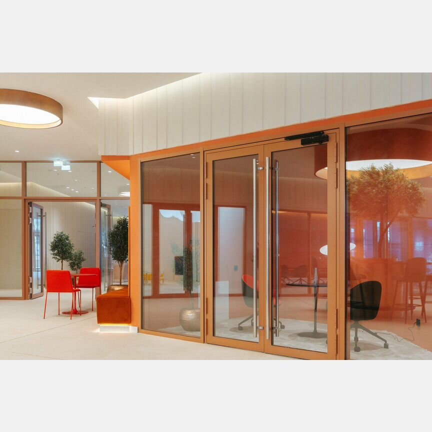 1-к. квартира, 72 м², 23/50 эт.