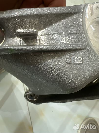 Крепление опоры двигателя