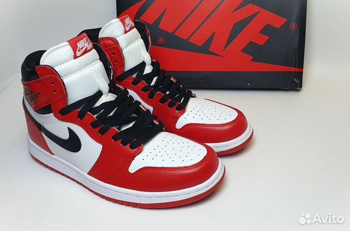 Nike Air Jordan 1 Retro High OG Chicago lost found