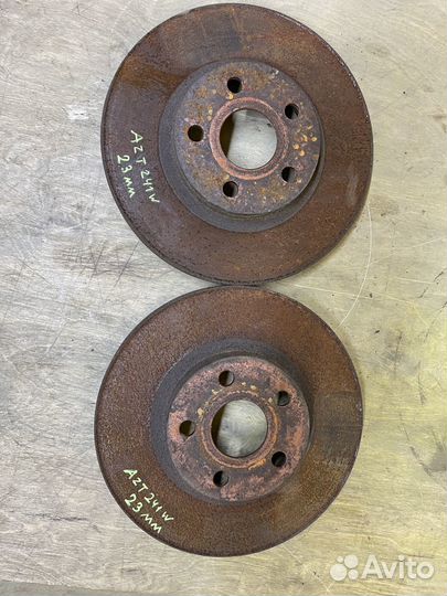 Диск тормозной передний Toyota Caldina AZT241W