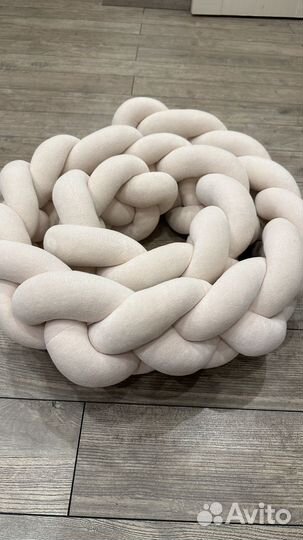 Бортик коса в кроватку