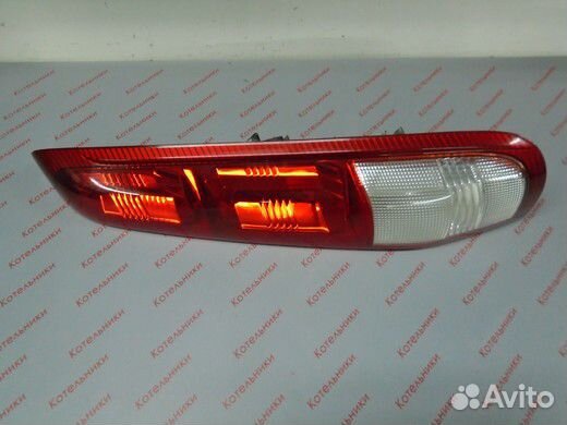 Nissan26550-8H326 Фонарь задний правый