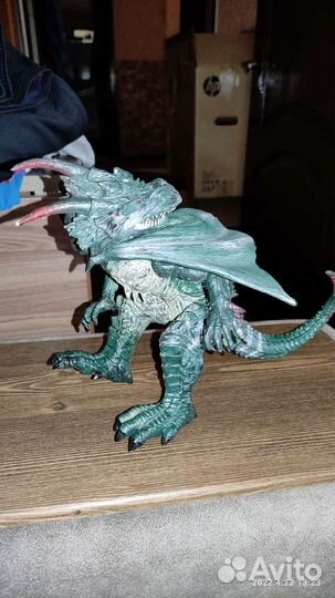 Игрушка дракон