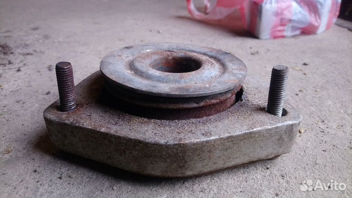 Проставка под амортизатор