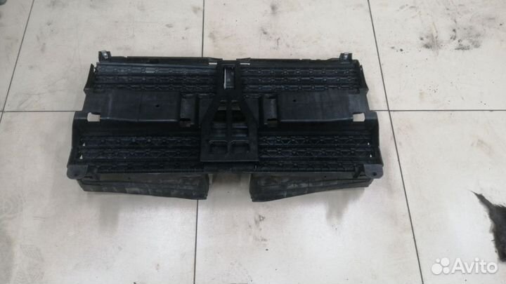 Дефлектор радиатора Tugella