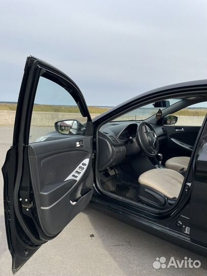 Hyundai Solaris 1.6 AT, 2012, 171 000 км