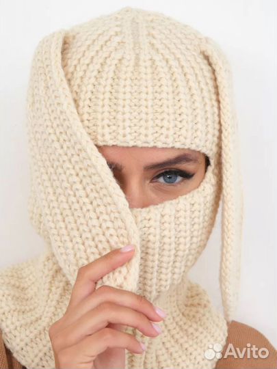 Женская шапка с ушками