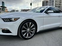 Ford Mustang 2.3 AT, 2017, 125 000 км, с пробегом, цена 2 690 000 руб.