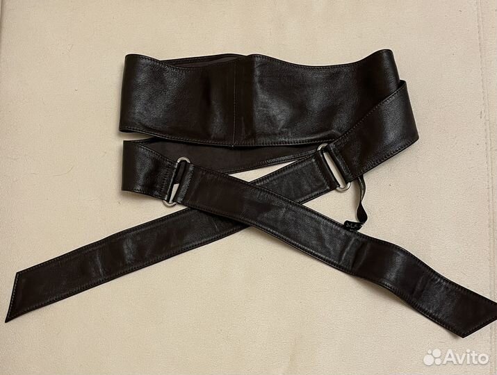 Кожаный пояс Max&Co