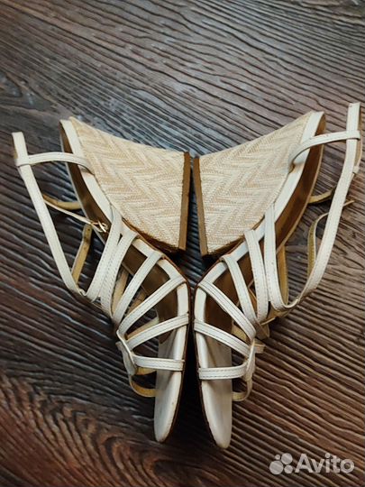 Босоножки женские 38 Carlo Pazolini Бразилия